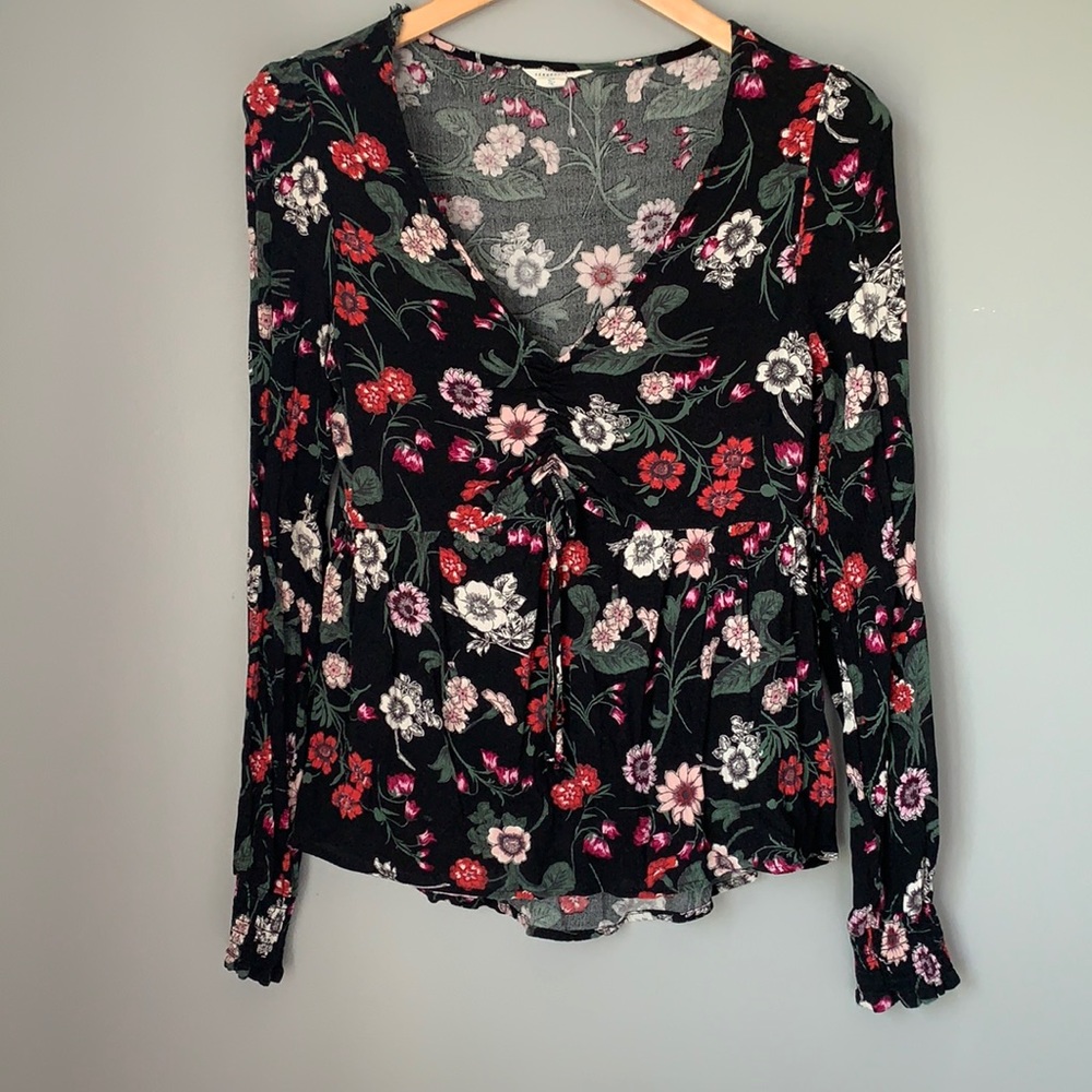 75% off Black Floral Stylish Top